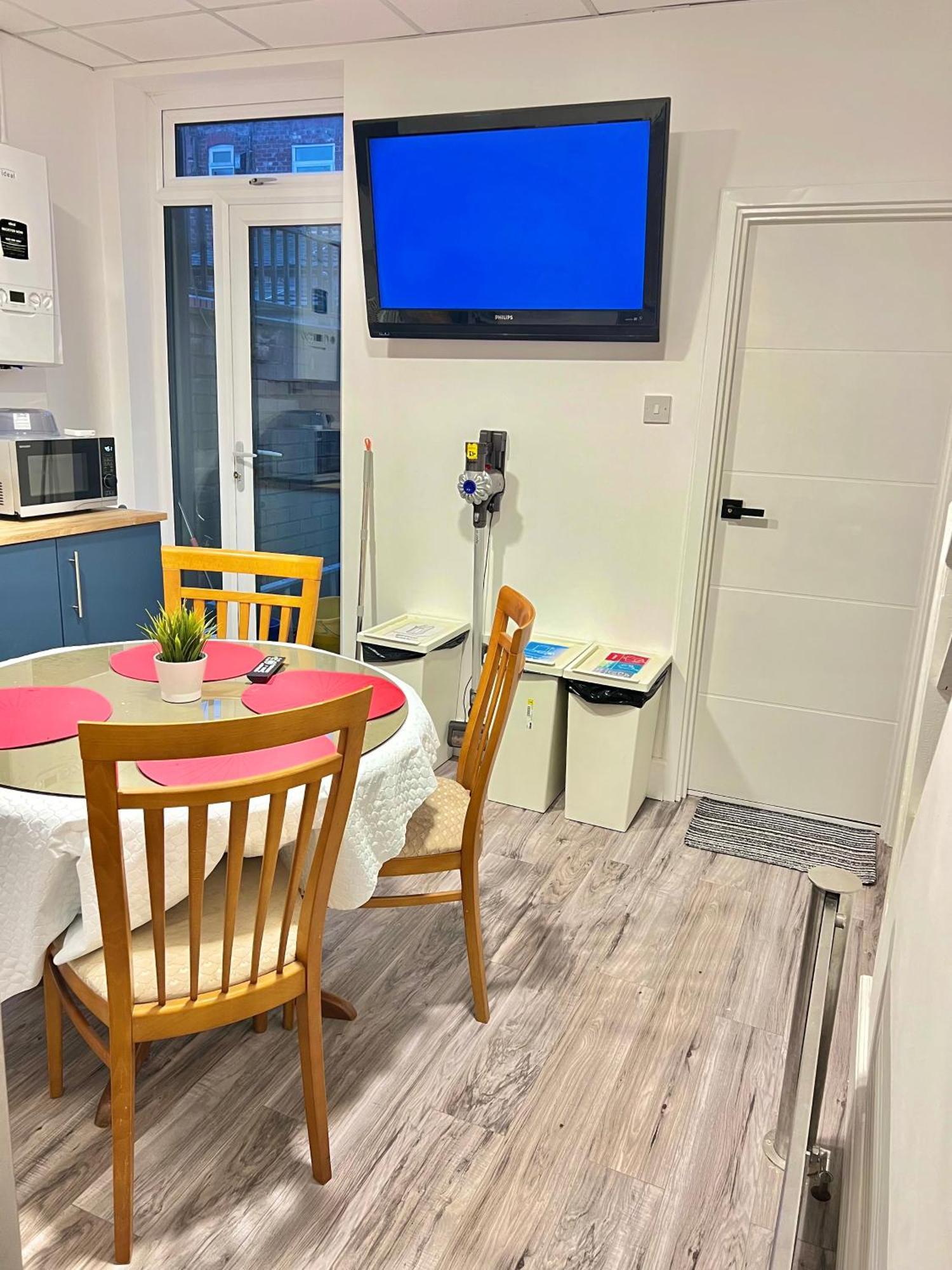 Lux En-Suite Coop Arena Mancity Stadium Piccadilly 맨체스터 외부 사진